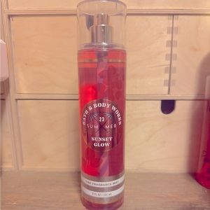 🎉 3 for $25Bath and body works sunset glow